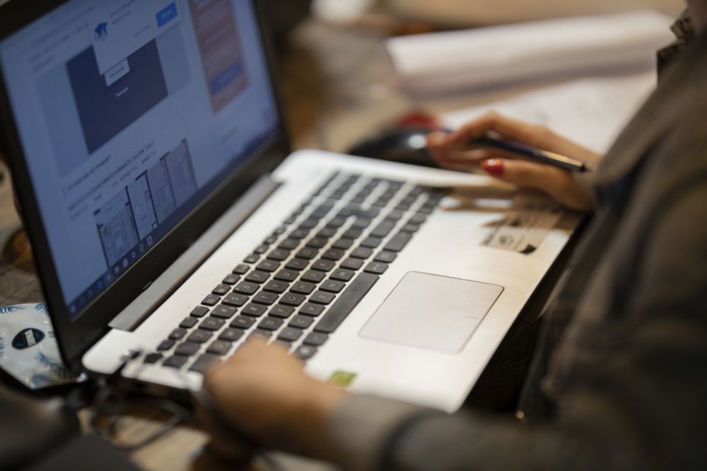 Å lage nettkurs: Et populært verktøy for læring og videreutdanning